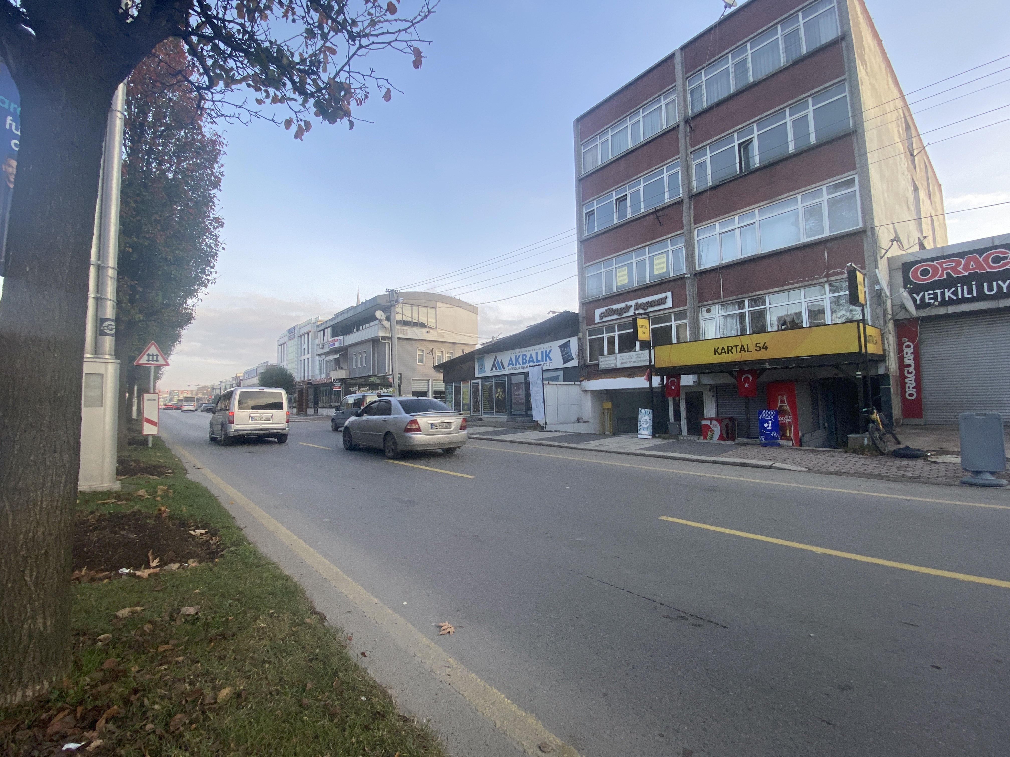 C21 İZ MEHMET ÇAKAR'DAN BOSNA CADDESİ SATILIK İŞ YERİ