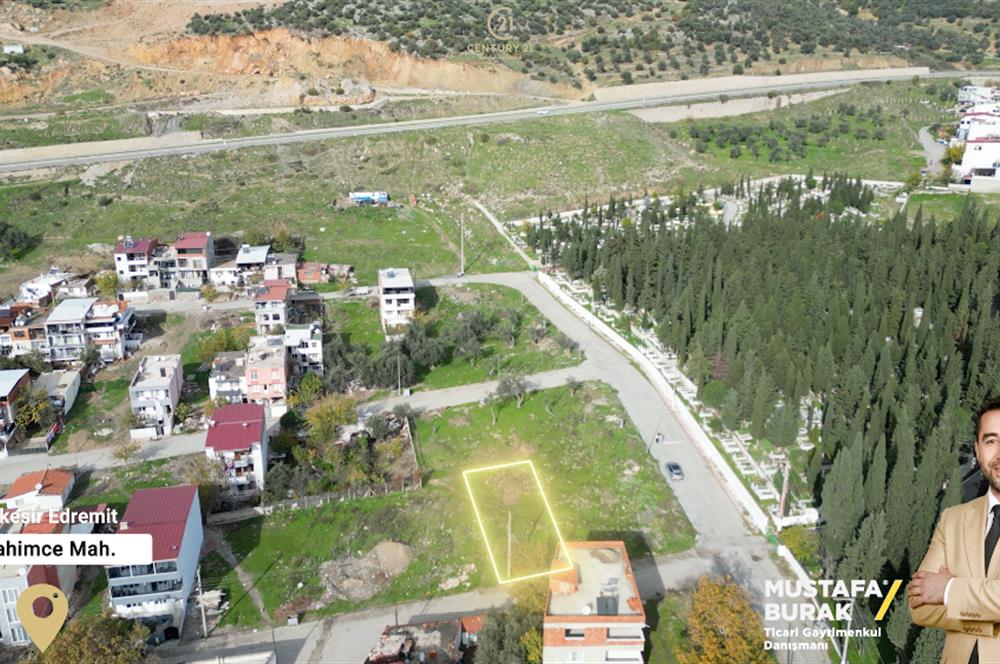 C21 BAL’DAN EDREMİT İBRAHİMCE’DE// YOLA YAKIN 199 m2 ARSA