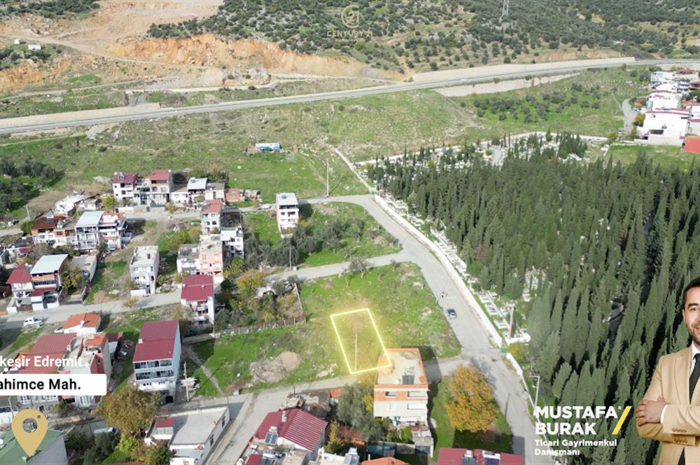 C21 BAL’DAN EDREMİT İBRAHİMCE’DE// YOLA YAKIN 199 m2 ARSA