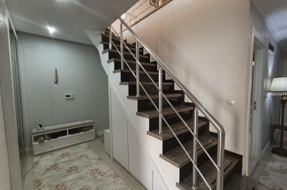 Büyükçekmece’de Deniz ve Göl Manzaralı Dubleks Daire