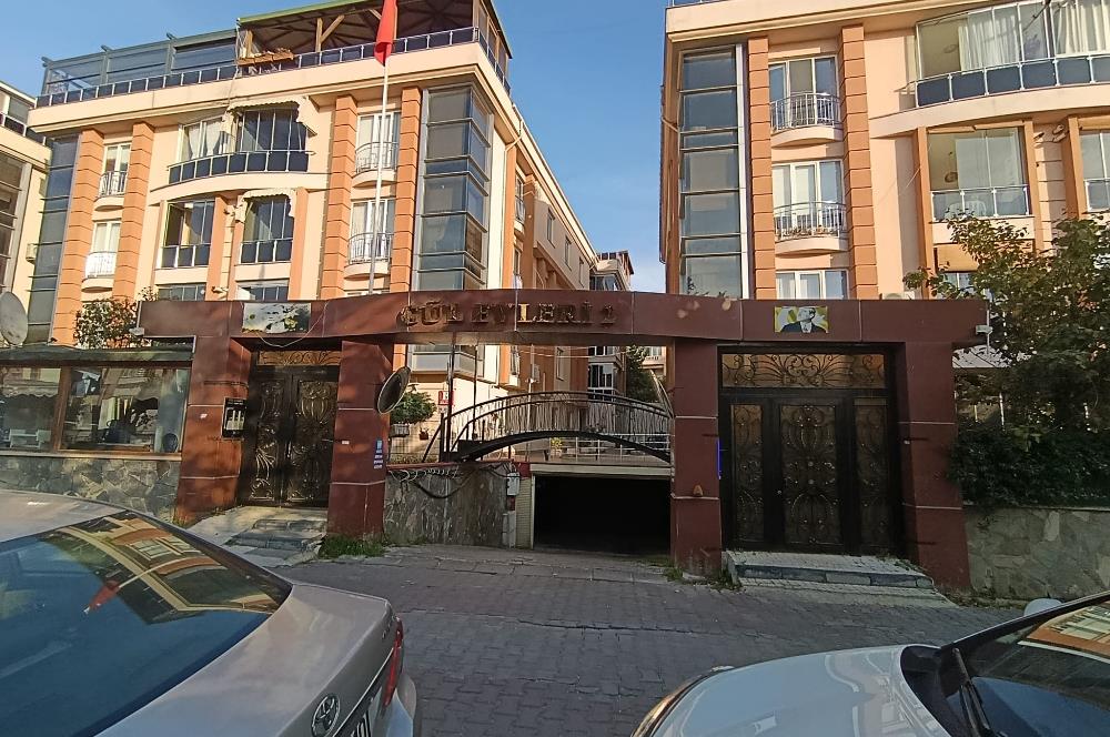 Büyükçekmece’de Deniz ve Göl Manzaralı Dubleks Daire