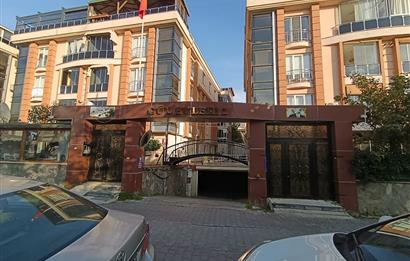 Büyükçekmece’de Deniz ve Göl Manzaralı Dubleks Daire