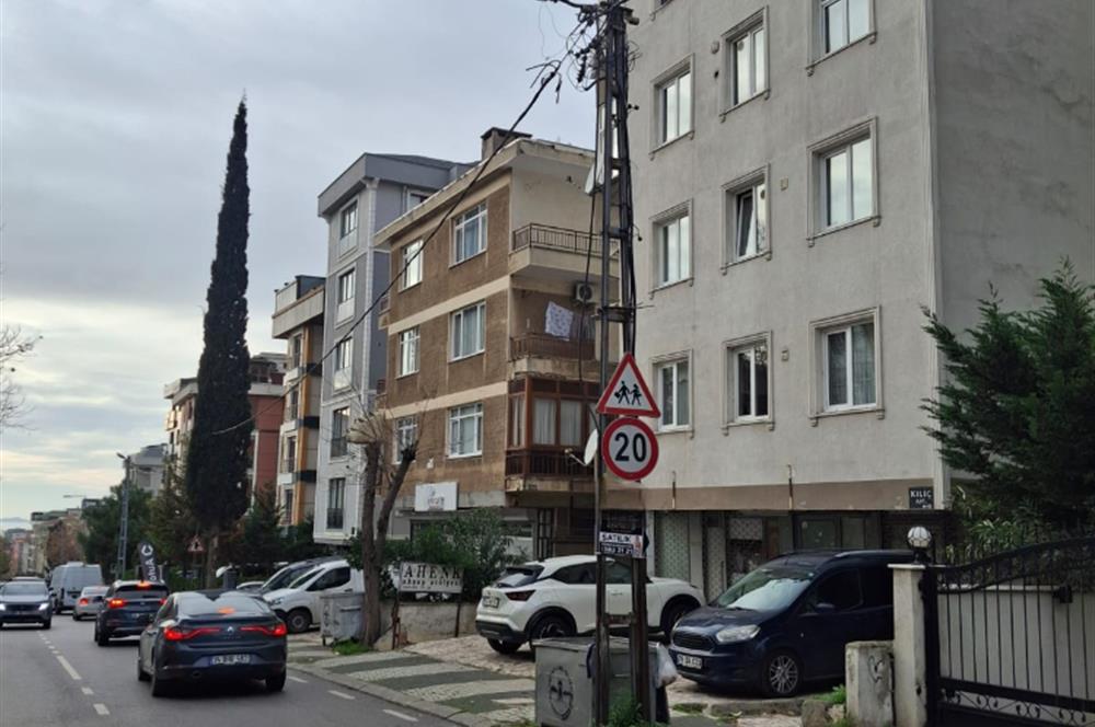 Maltepe Cevizli Mahallesi Cadde Üzeri Satılık 3+1 Daire