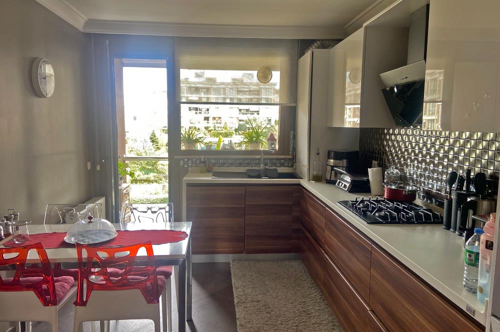 ÇEKMEKÖY BEŞYILDIZ MİRA EVLERİNDE SATILIK 3+1 DAİRE