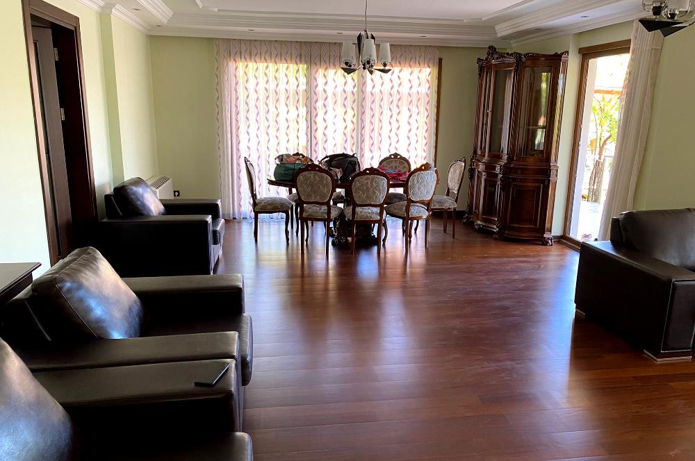 Çekmeköy Merkez Mahallesinde İmarlı Satılık Arsa 