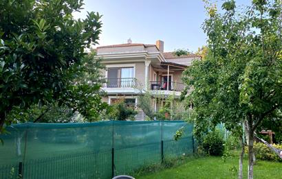 Çekmeköy Merkez Mahallesinde İmarlı Satılık Arsa 