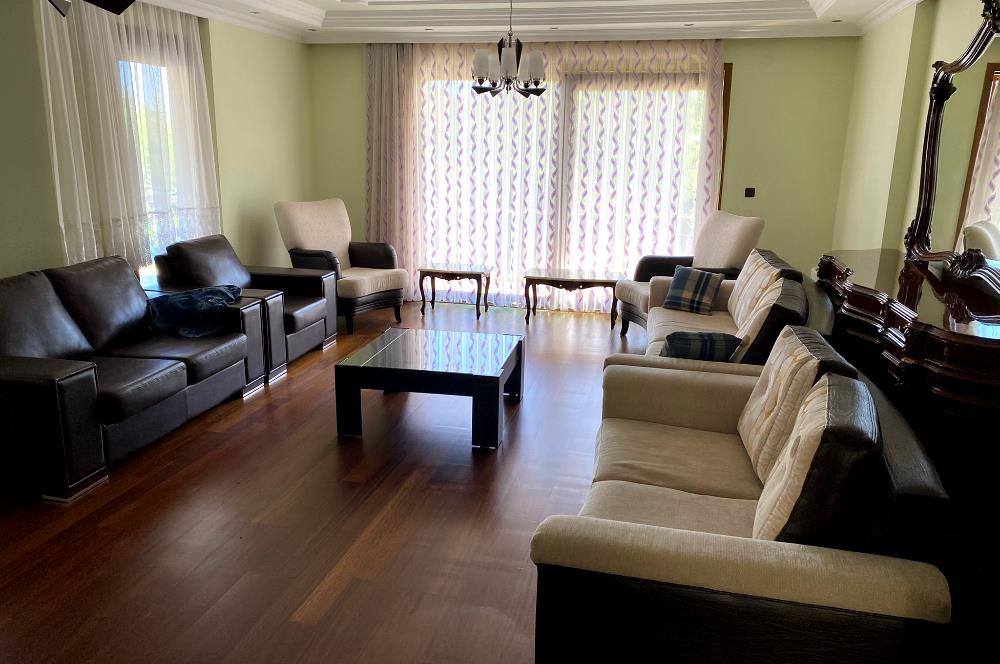 Çekmeköy Merkez Mahallesinde İmarlı Satılık Arsa 