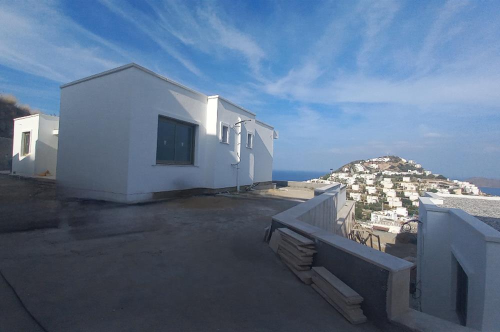 Bodrum Yalıkavak Panaromik deniz manzaralı satılık tek kat sıfır villa