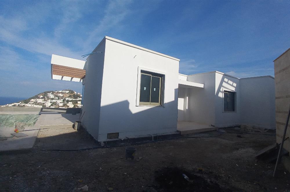 Bodrum Yalıkavak Panaromik deniz manzaralı satılık tek kat sıfır villa