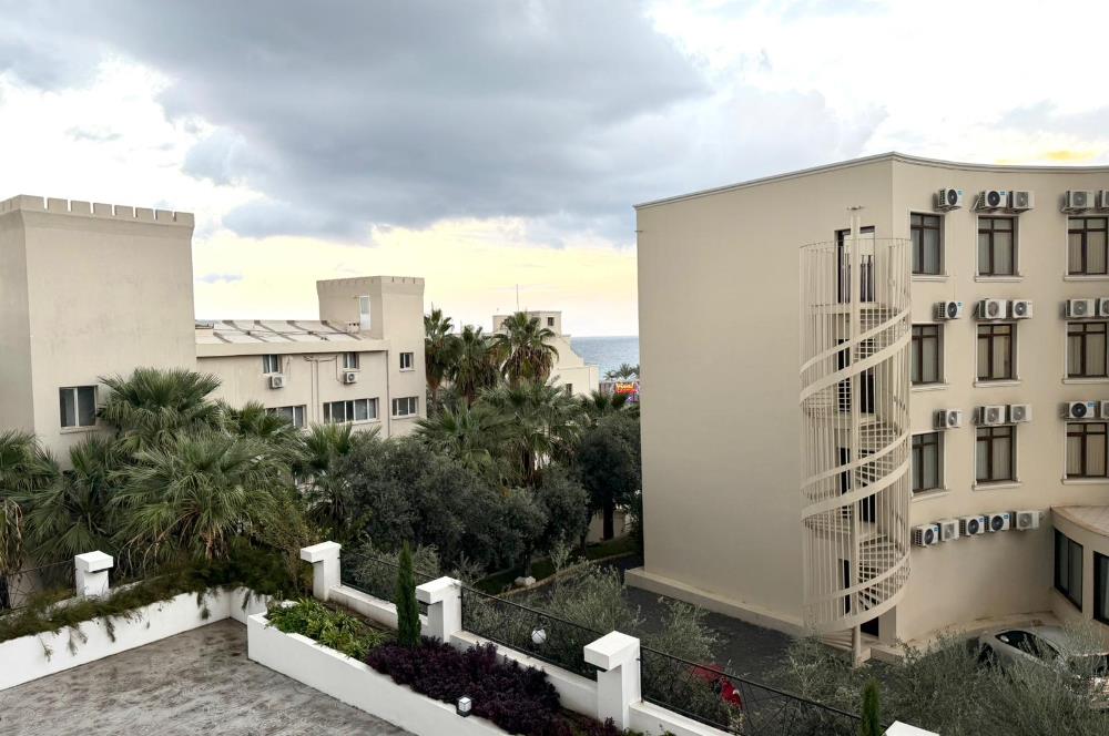 Kıbrıs Girne Karakum Akacan Cruise Sitesinde Satılık Havuz Manzaralı 2+1 Daire