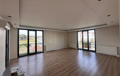 Büyükçekmece Mimaroba Satılık Kısa Katlı 3+1 Daire