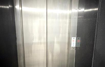 Kıbrıs Girne Karakum Akacan Cruise Sitesinde Satılık Havuz Manzaralı 2+1 Daire