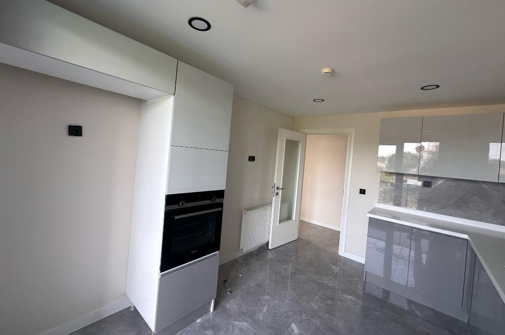 Büyükçekmece Mimaroba Satılık Kısa Katlı 3+1 Daire