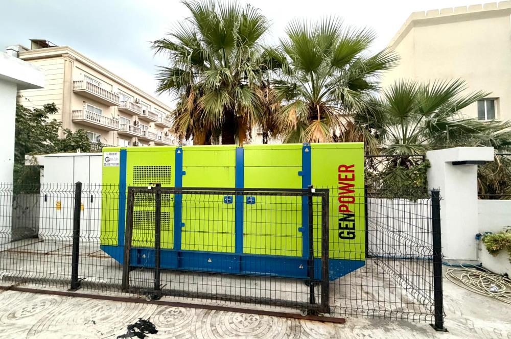 Kıbrıs Girne Karakum Akacan Cruise Sitesinde Satılık Havuz Manzaralı 2+1 Daire