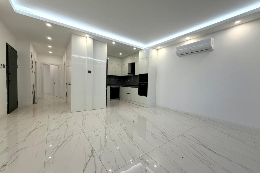 Kıbrıs Girne Karakum Akacan Cruise Sitesinde Satılık Havuz Manzaralı 2+1 Daire