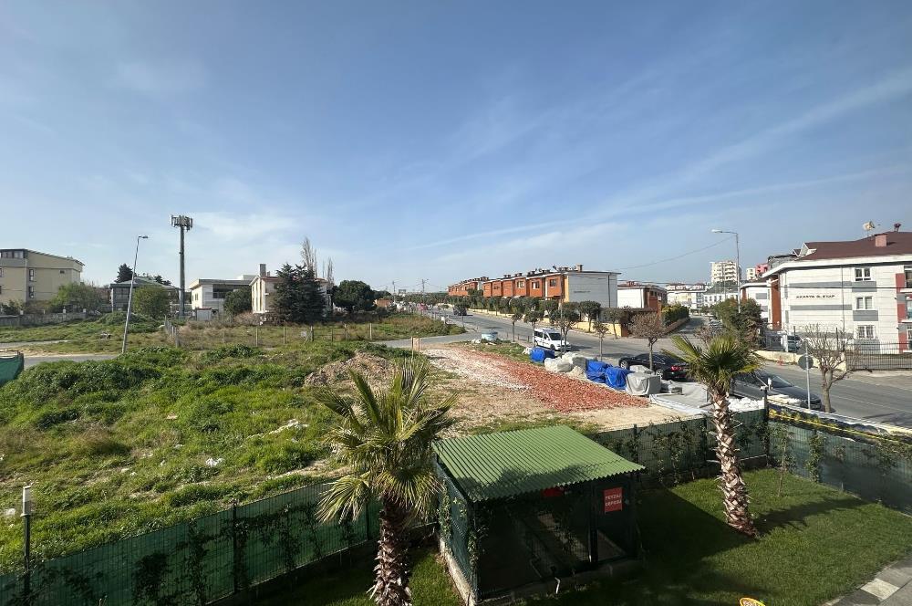 Büyükçekmece Mimaroba Satılık Kısa Katlı 3+1 Daire