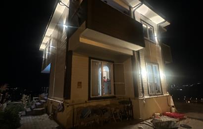 ANKARA ETİMESGUT TURKUAZ MAHALLESİNDE GENİŞ BAHÇELİ, 7+2, 360 m²