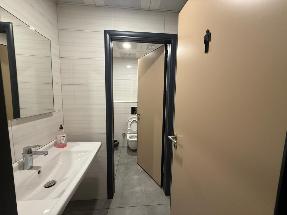 Kağıthane kiralık Dükkan Polat Ofis'de 662m2 Dekorasyonlu Mağaza