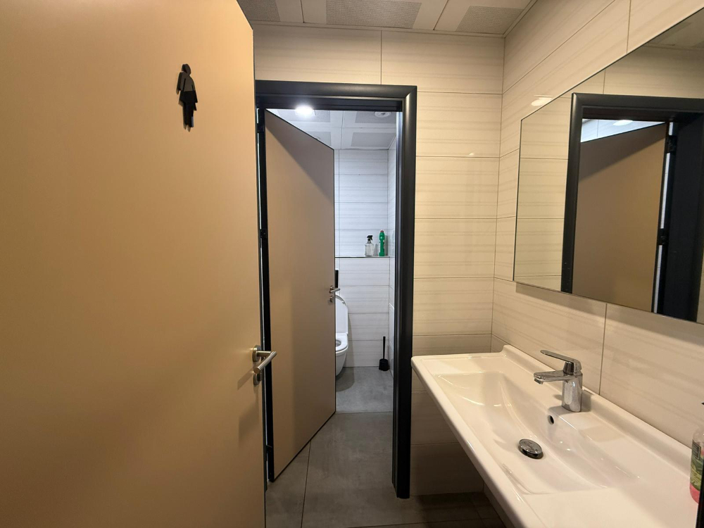 Kağıthane kiralık Dükkan Polat Ofis'de 662m2 Dekorasyonlu Mağaza