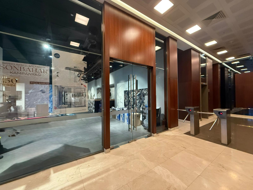 Kağıthane kiralık Dükkan Polat Ofis'de 662m2 Dekorasyonlu Mağaza
