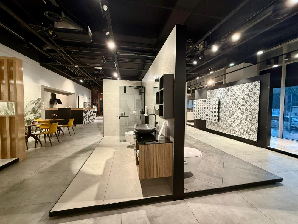 Kağıthane kiralık Dükkan Polat Ofis'de 662m2 Dekorasyonlu Mağaza