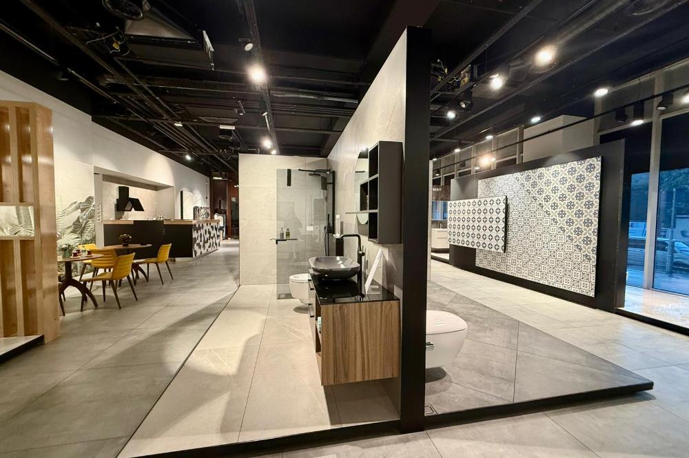 Kağıthane kiralık Dükkan Polat Ofis'de 662m2 Dekorasyonlu Mağaza