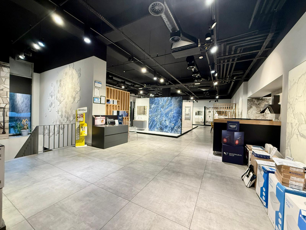 Kağıthane kiralık Dükkan Polat Ofis'de 662m2 Dekorasyonlu Mağaza