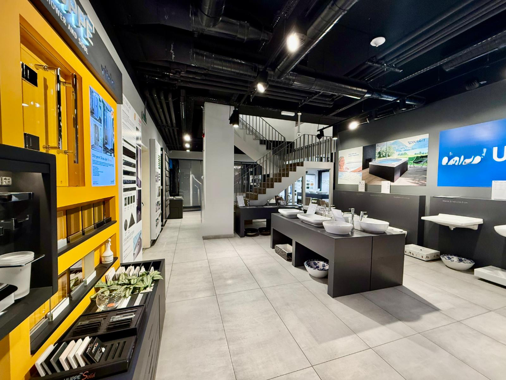 Kağıthane kiralık Dükkan Polat Ofis'de 662m2 Dekorasyonlu Mağaza