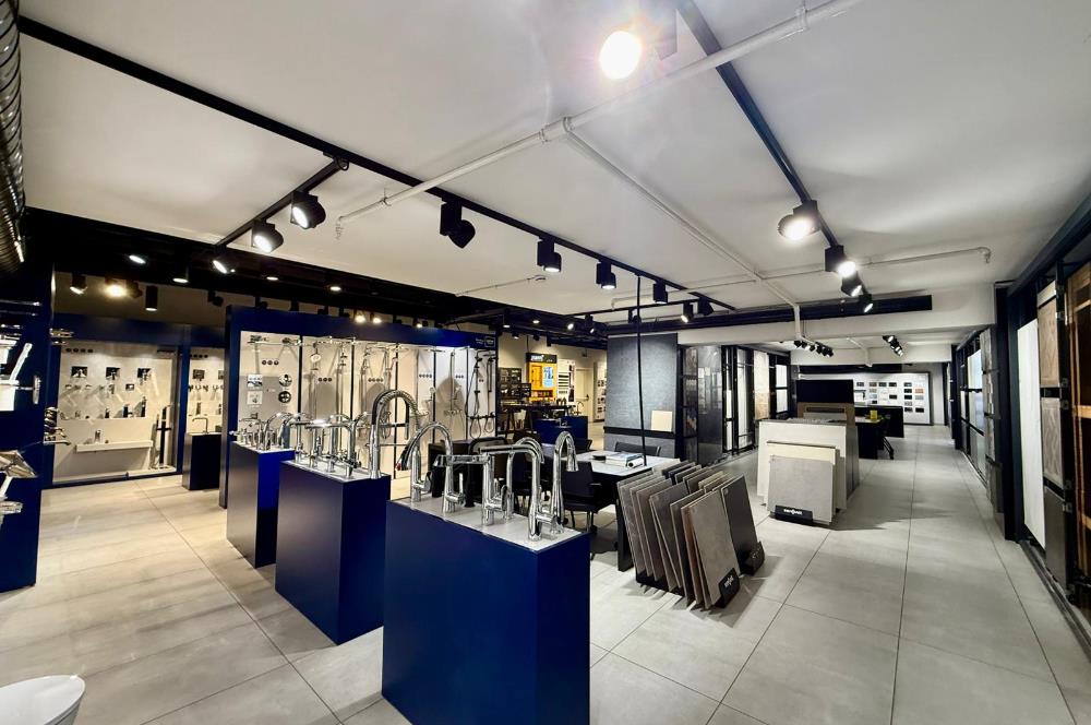 Kağıthane kiralık Dükkan Polat Ofis'de 662m2 Dekorasyonlu Mağaza