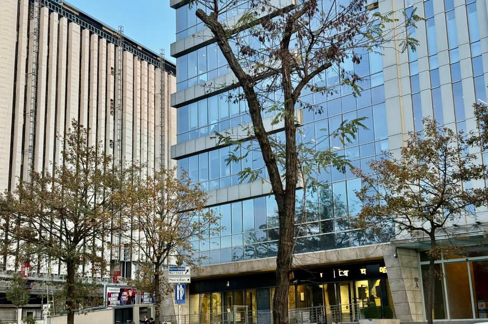 Kağıthane kiralık Dükkan Polat Ofis'de 662m2 Dekorasyonlu Mağaza