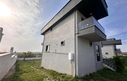 Silivri Selimpaşa Satılık 8+1 Havuzlu Müstakil Villa