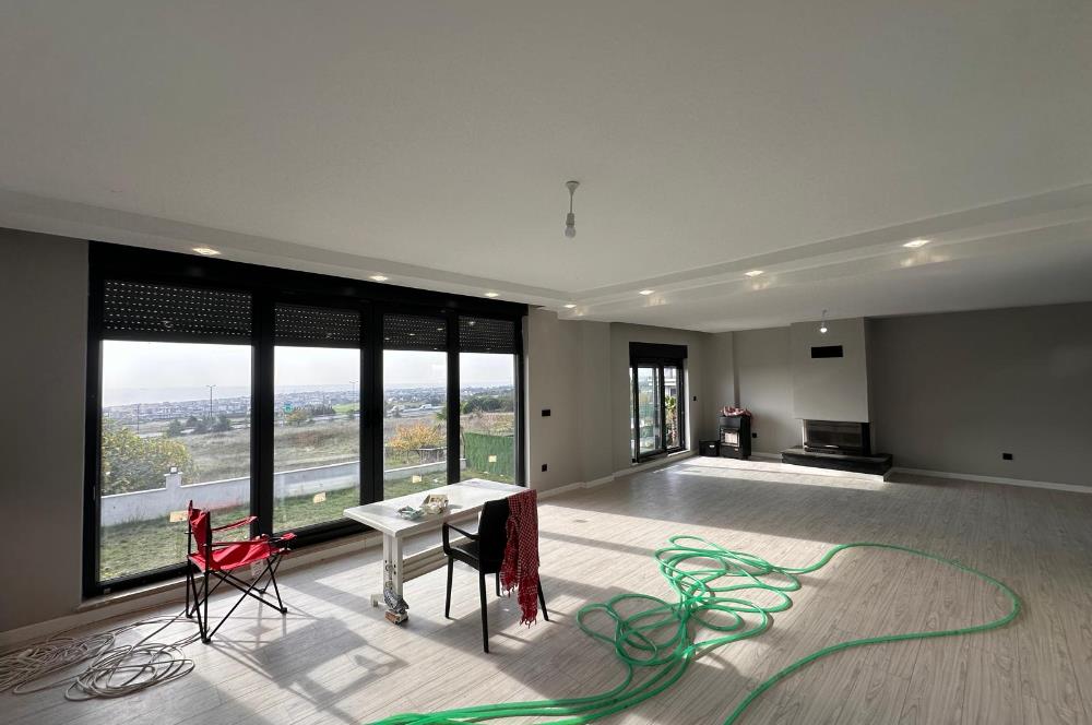 Silivri Selimpaşa Satılık 8+1 Havuzlu Müstakil Villa