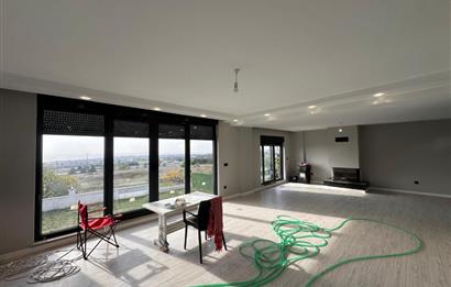 Silivri Selimpaşa Satılık 8+1 Havuzlu Müstakil Villa
