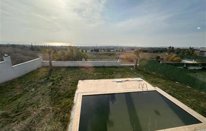 Silivri Selimpaşa Satılık 8+1 Havuzlu Müstakil Villa