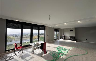 Silivri Selimpaşa Satılık 8+1 Havuzlu Müstakil Villa