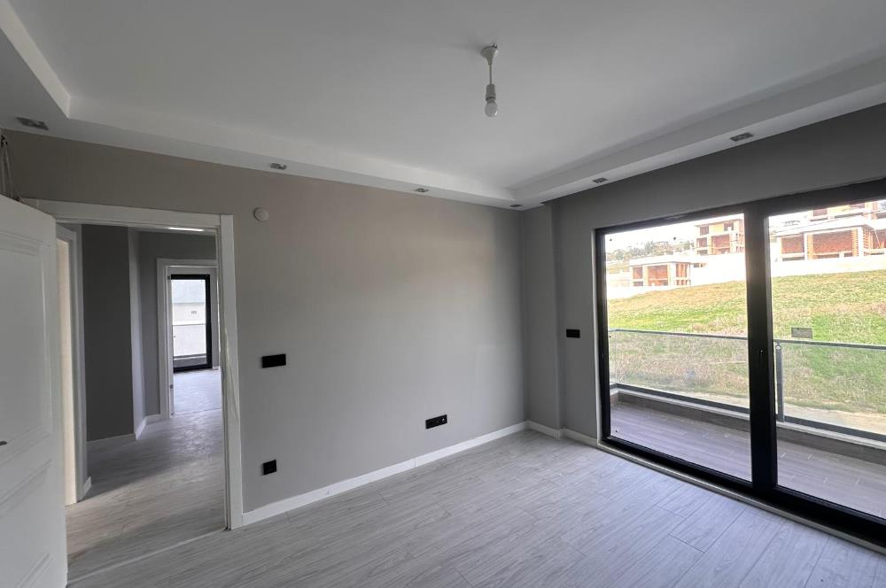 Silivri Selimpaşa Satılık 8+1 Havuzlu Müstakil Villa