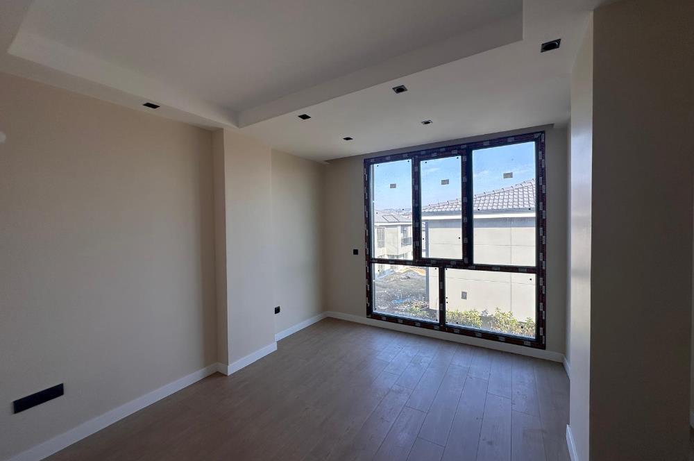 Selimpaşa Satılık 4+1 Müstakil Havuzlu Villa