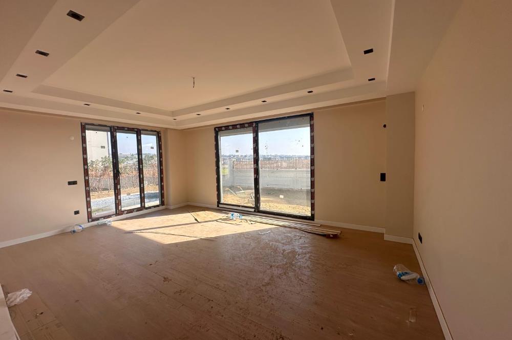 Selimpaşa Satılık 4+1 Müstakil Havuzlu Villa