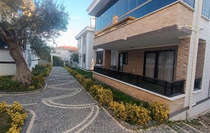 ALTINOLUK DENİZE YÜRÜME MESAFESİ EŞYALI BİR YILLIK KİRALIK DAİRE