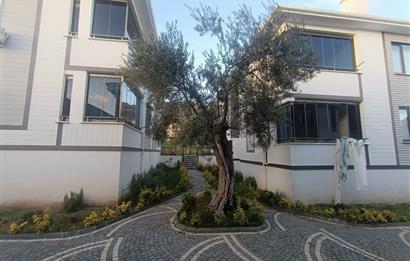 ALTINOLUK DENİZE YÜRÜME MESAFESİ EŞYALI BİR YILLIK KİRALIK DAİRE