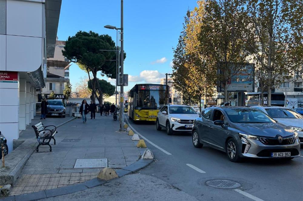 KADIKÖY ZÜHTÜPAŞA'DA YATIRIMLIK FIRSAT DÜKKAN