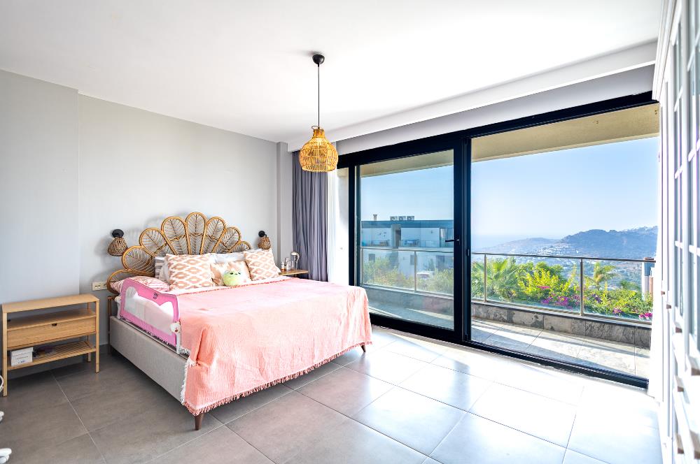 Bodrum Yalıkavak Özel Havuzlu, Manzaralı Satılık 4+1 Dubleks