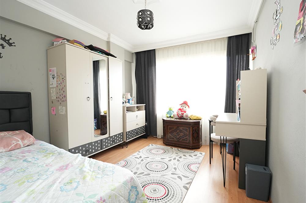 C21 Cius; İstiklal Caddesinde 2+1 Ara Kat Daire