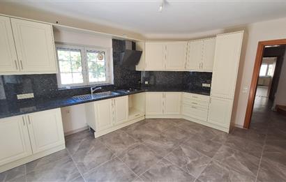 ZEKERİYAKÖY'DE DOĞANIN İÇİNDE ULTRA GENİŞ KİRALIK MÜSTAKİL VİLLA