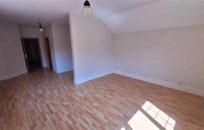 ZEKERİYAKÖY'DE DOĞANIN İÇİNDE ULTRA GENİŞ KİRALIK MÜSTAKİL VİLLA