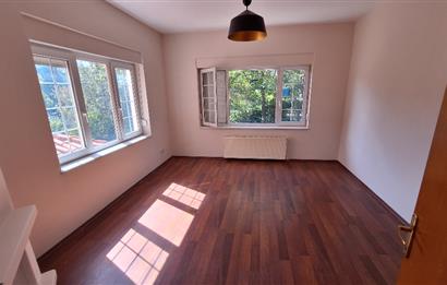 ZEKERİYAKÖY'DE DOĞANIN İÇİNDE ULTRA GENİŞ KİRALIK MÜSTAKİL VİLLA