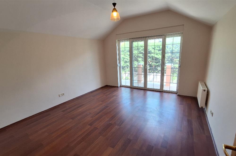 ZEKERİYAKÖY'DE DOĞANIN İÇİNDE ULTRA GENİŞ KİRALIK MÜSTAKİL VİLLA