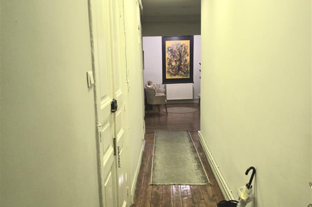 BEYOĞLU REFİK SAYDAM CADDESİNDE TABELA DEĞERİ YÜKSEK KİRALK OFİS