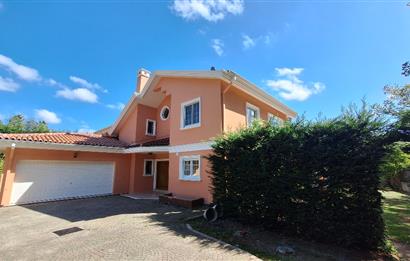 ZEKERİYAKÖY'DE DOĞANIN İÇİNDE ULTRA GENİŞ KİRALIK MÜSTAKİL VİLLA