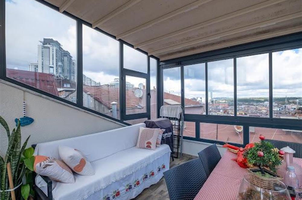 Ümraniye Armağanevler'de Metroya Yakın Kış Bahçeli Dubleks Daire